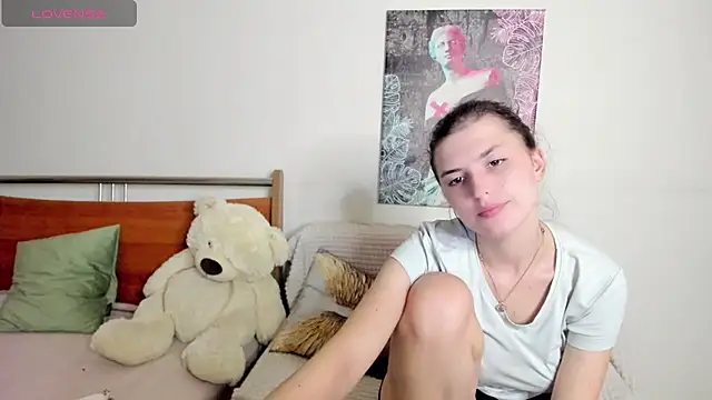 Kira_Devi live