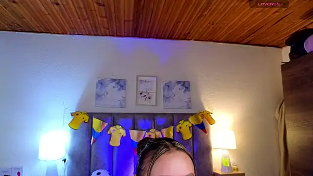 Victoria_Hils live