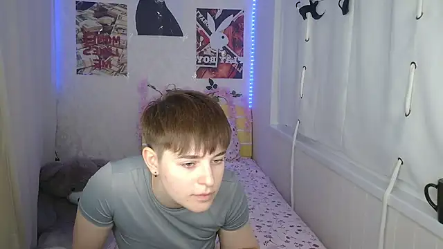 EmyHills live