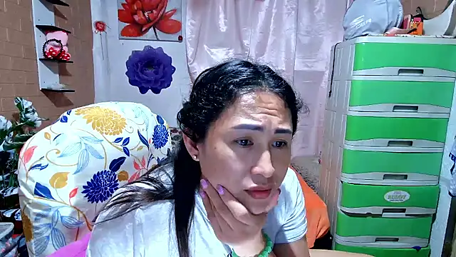 Filipina_Desire live