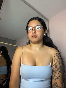 Rosita_forever_ live