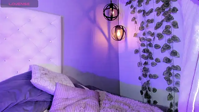 Nicollee_Heart live