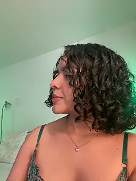 flufflyass live