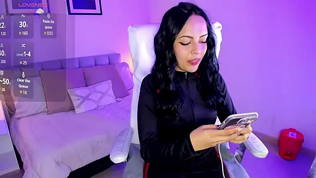 Madisson_Bluee live