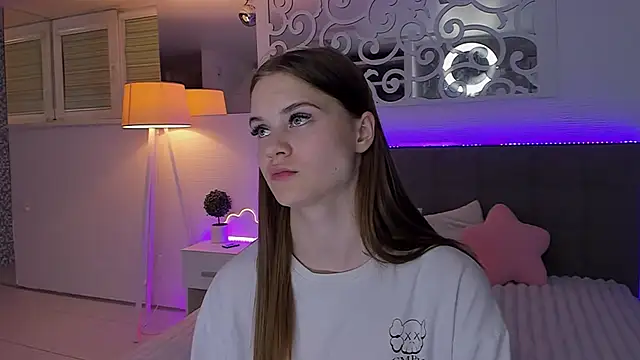 LuisaClover live
