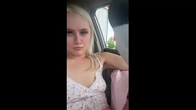 sluttypumpkin live