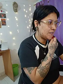 DaniPoison live