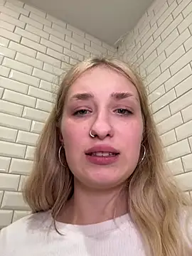 blonde_exe live