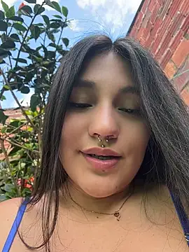 Emily_Gomezz live