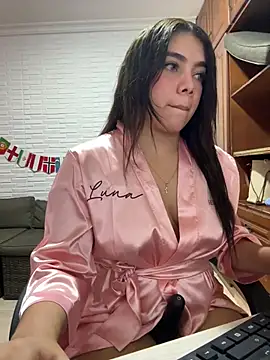 Luna_rousse26 live