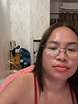 Ponthip live