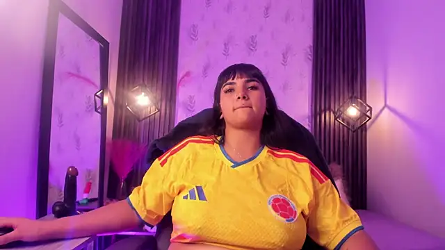 Bella_Raven live