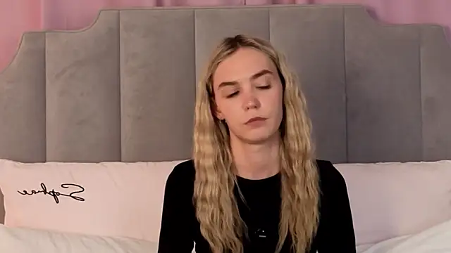 NikkiRyx live