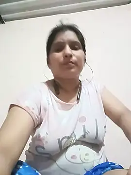Ritika_singh71 live