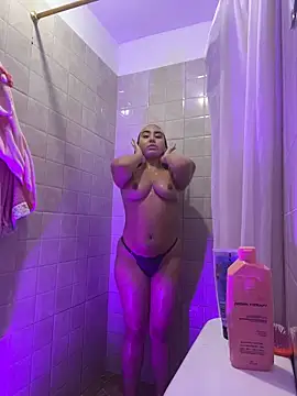 julieta_rosee live