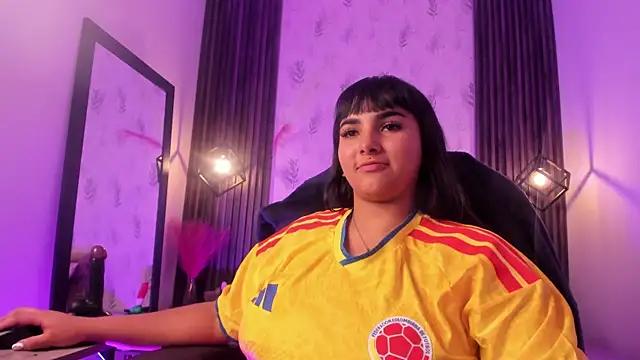 Bella_Raven live