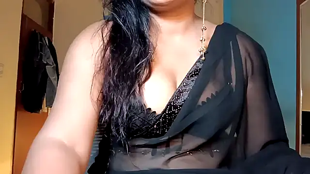 YourDesi_Laila_ live