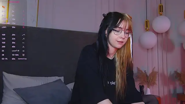 AmyRivers live