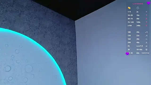 ReinaChloe live