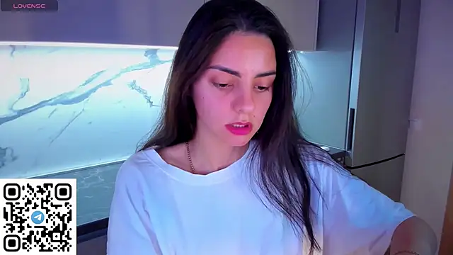 EmiliaZen live