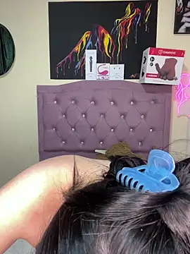 Emmie_Hot live