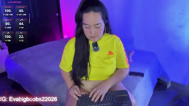 EvaBigBoobs live