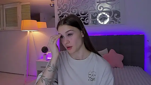 LuisaClover live
