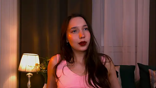Suzaneey live