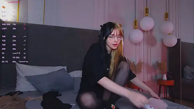 AmyRivers live