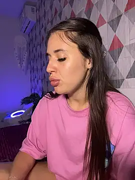 Lira_Fayeee live
