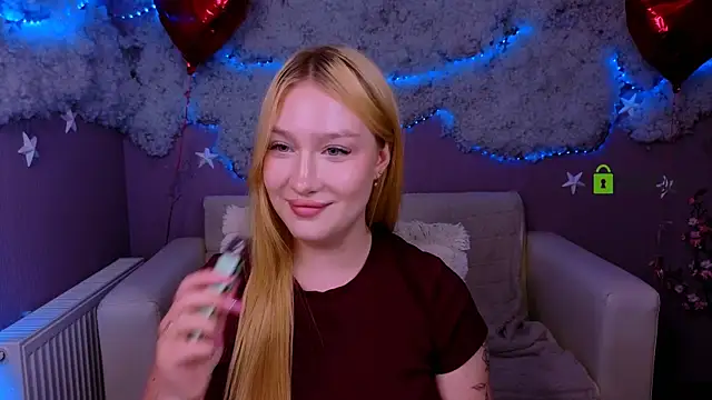 playful_sophie live