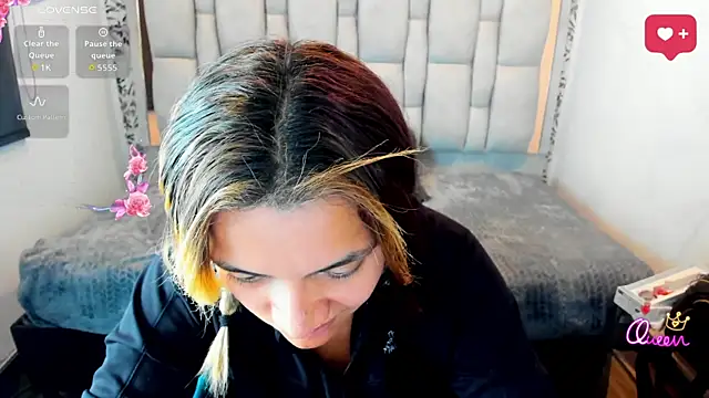 Kiara_Cruz__ live