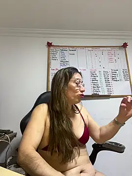 kaylaMinov_ live