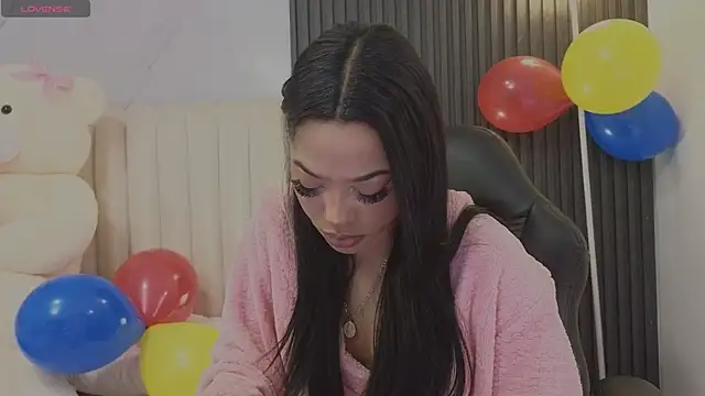 Madiee_Rhea live