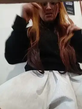 Alejandra_N live