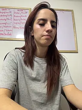 elodie_rouge live