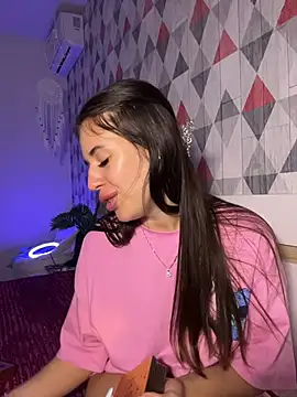 Lira_Fayeee live
