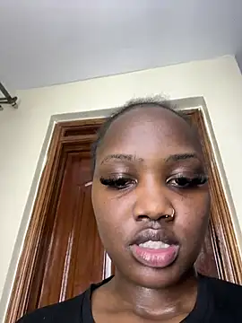 Queen_Arnah254 live