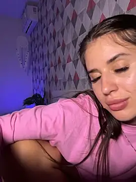Lira_Fayeee live