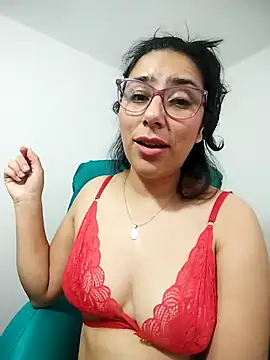 Im_Alma_ live