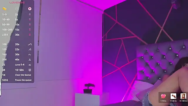 Katherinee_Scott live
