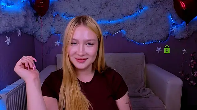 playful_sophie live