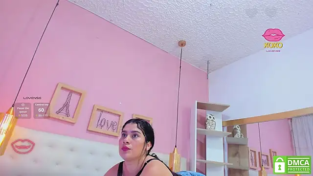 leylla_ live