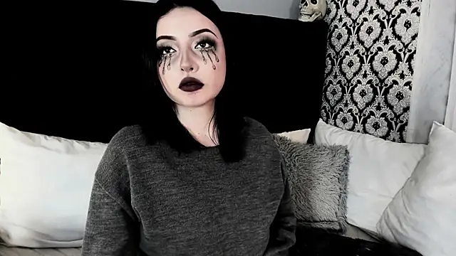 Adeelinee live