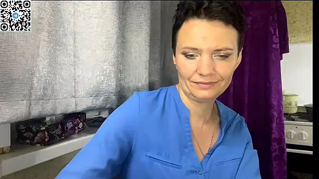 HotMamaQueen234 live
