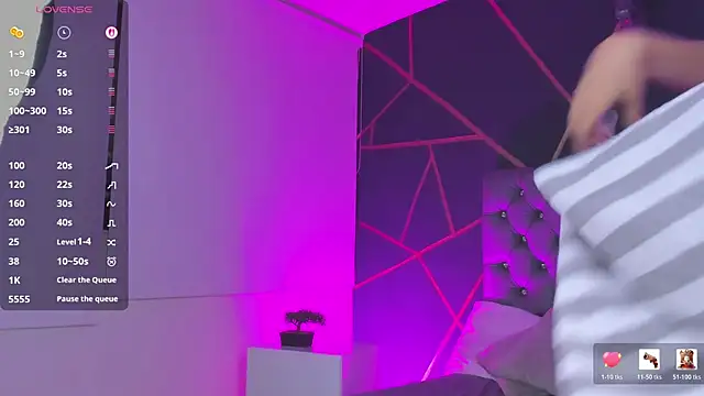 Katherinee_Scott live