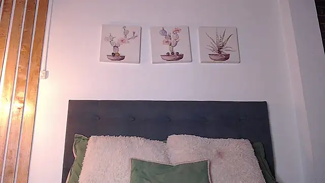 nikkystorm1_ live