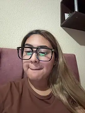 Miabonnett_ live