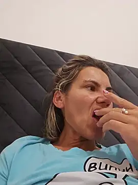 FeliciaKrige live