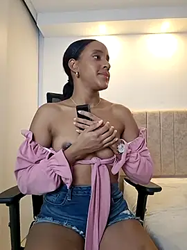 Maya_Lewis live